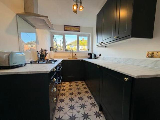 Maisonette for rent in Milverton, Green Close