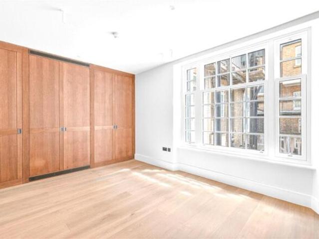 Maisonette for rent in Cat Hill