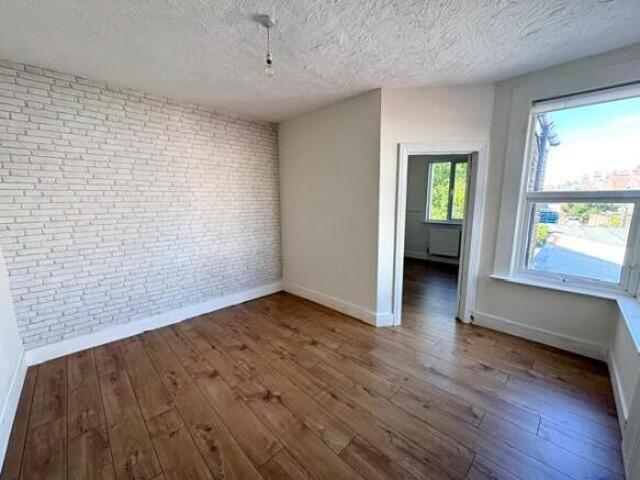 Maisonette for rent in Roselands, Eastbourne