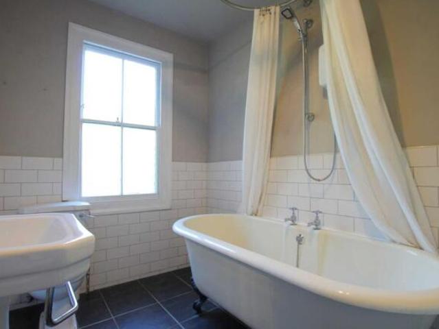 Maisonette for rent in North Watford, Hertfordshire