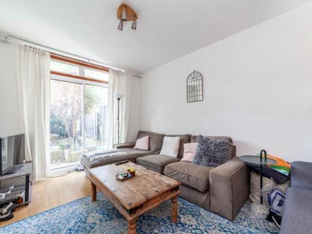 Maisonette for rent
