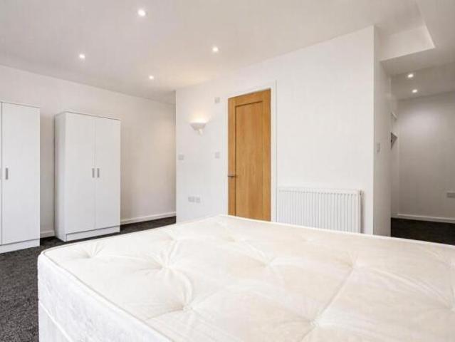 Maisonette for rent in Camden Town, Greater London