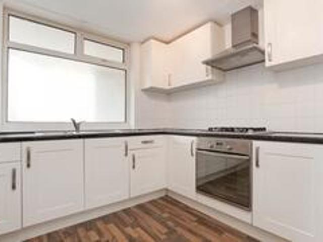 Maisonette for rent in Cat Hill