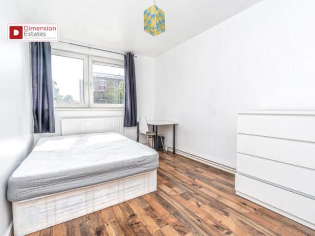 Maisonette for rent in Cat Hill, England