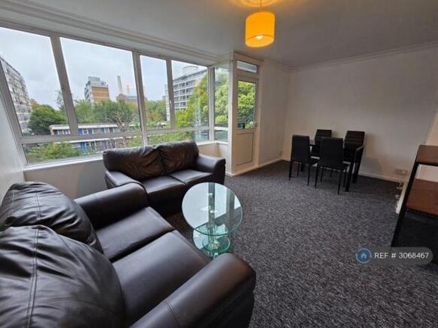 Maisonette for rent in Cat Hill, England