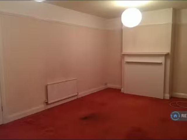 House for rent in Lane, Greater London
