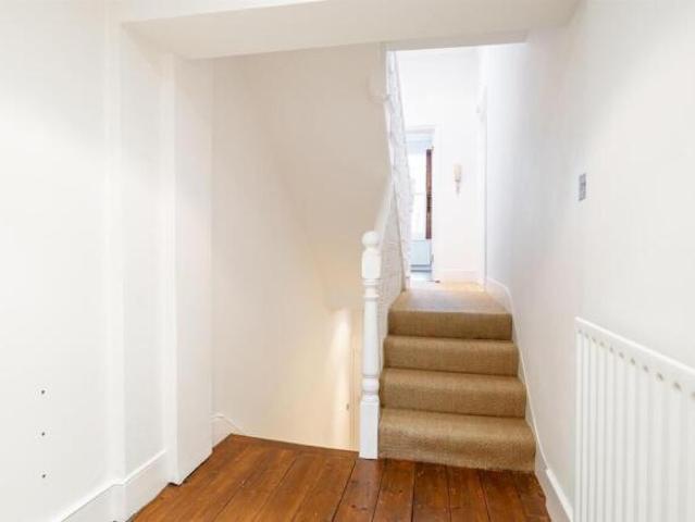Maisonette for rent in Oval, Greater London