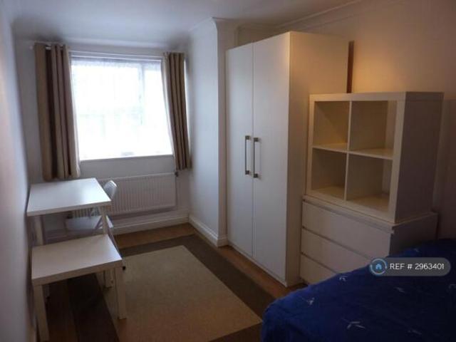 Maisonette for rent in Cat Hill