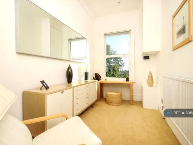 Maisonette for rent in Richmond Hill, Deepcut