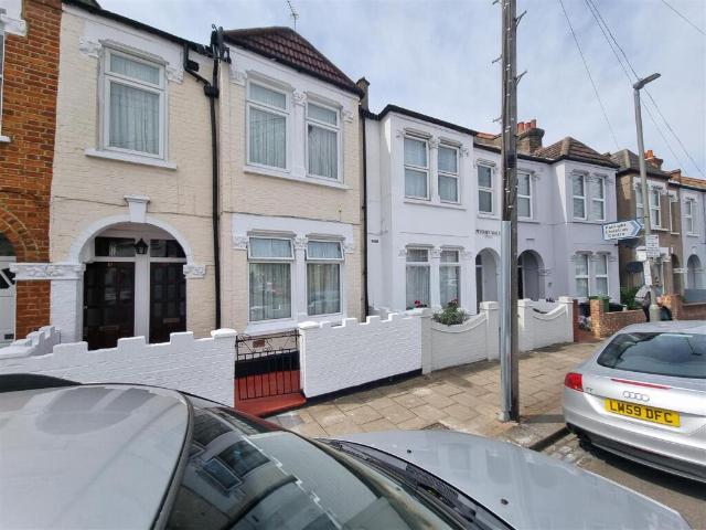 Duplex for rent in Upper Tooting