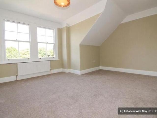 Maisonette for rent in Sandown Park, Kent