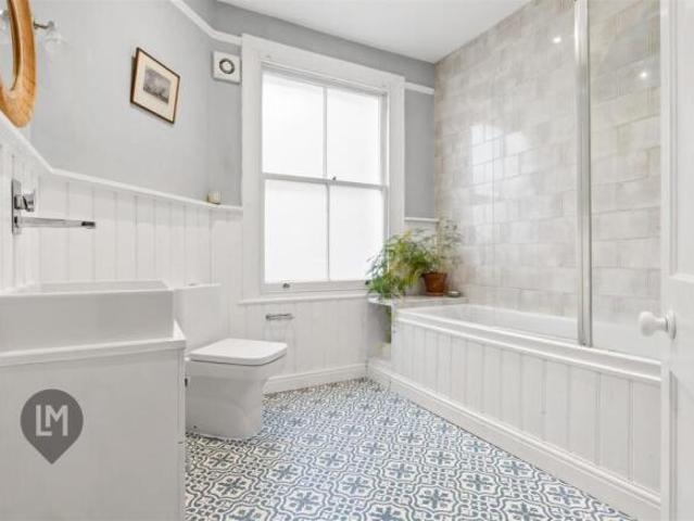 Maisonette for rent in London Borough of Merton, Greater London