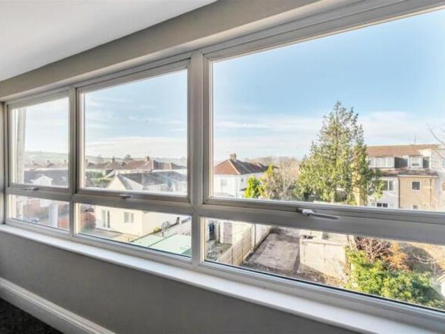 Maisonette for rent in Ridgeway, Newport