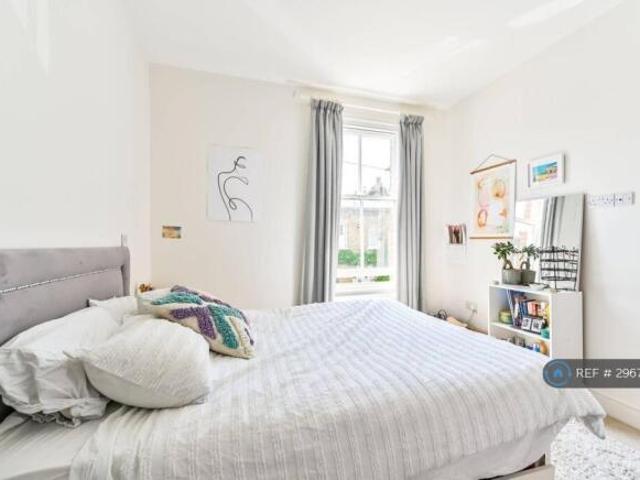 Maisonette for rent in Cat Hill