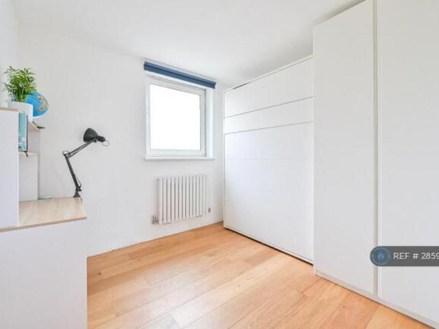 Maisonette for rent in Cat Hill