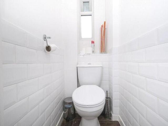 Maisonette for rent in Cat Hill