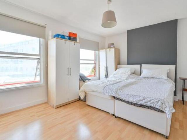 Maisonette for rent in Ealing, Greater London