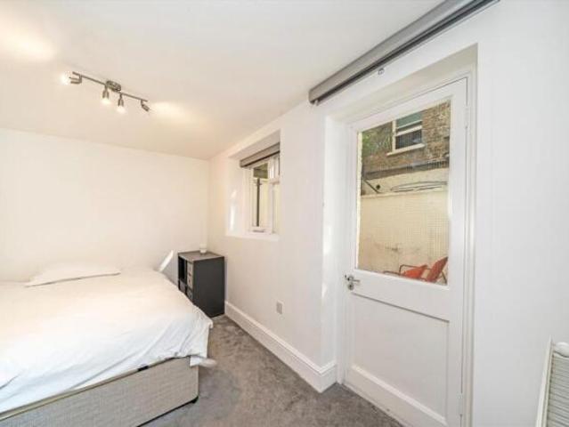 Maisonette for rent in Vauxhall, Greater London