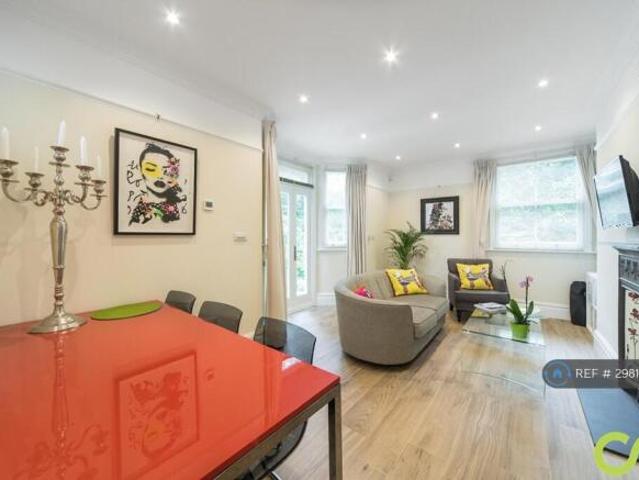 Maisonette for rent in Cat Hill