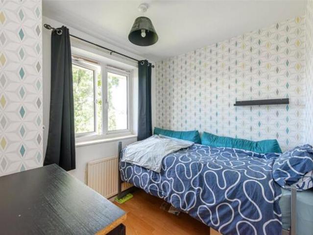 Maisonette for rent in Cat Hill