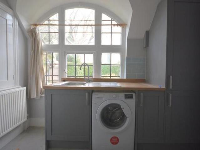 Maisonette for rent in Broadwater Down, Sandown Park