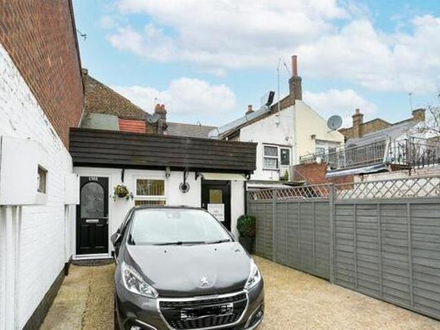 House for rent in North Watford, Watford