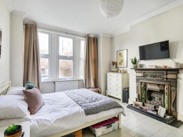 Maisonette for rent in Balham, Greater London