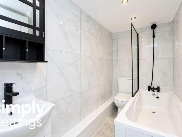 Maisonette for rent in Round Hill, Brighton