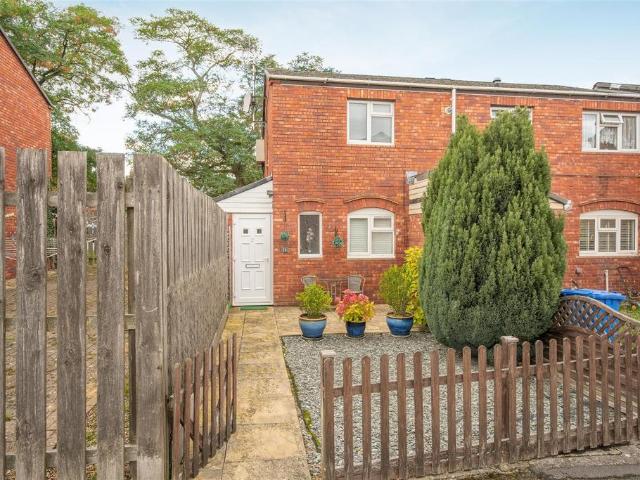 Flat for sale in Clewer Village, Windsor