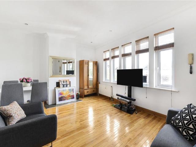 Flat for sale in Chislehurst, Greater London