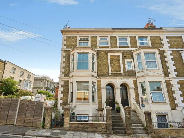 Flat for sale in Binstead, Ryde