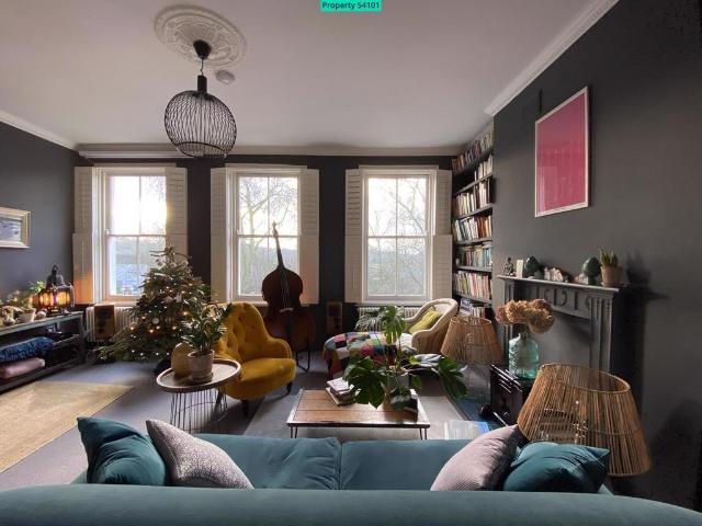 Flat for sale in London Borough of Southwark, Greater London