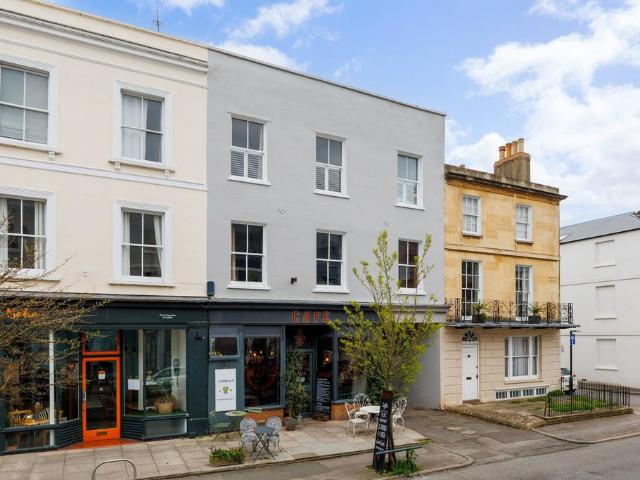 Flat for sale in Montpellier, Golden Valley