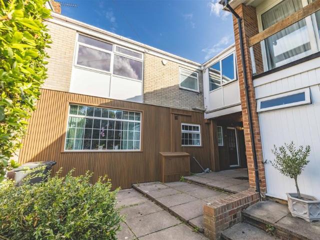 Flat for sale in Clewer Village, Windsor