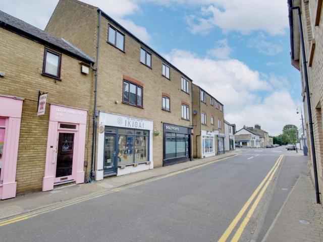 Flat for sale in St. Ives, Huntingdon