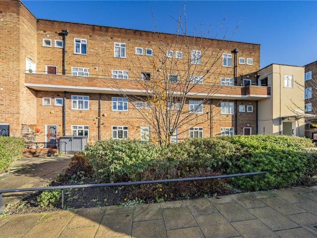 Flat for sale in Putney Vale, Greater London