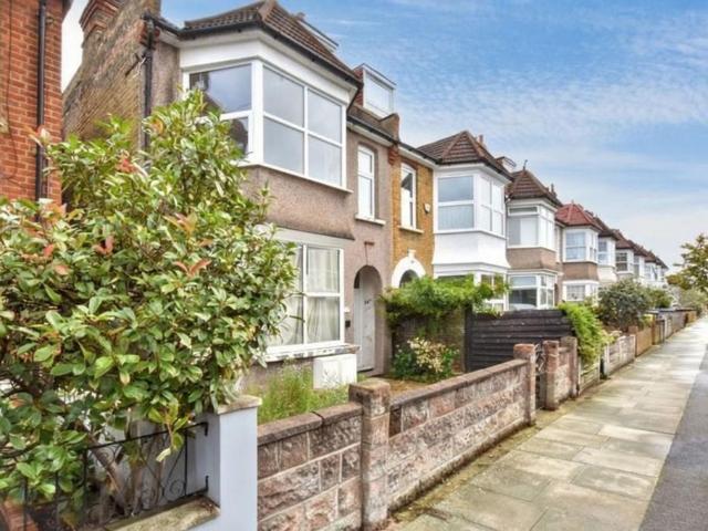 Flat for sale in London Borough of Merton, Greater London