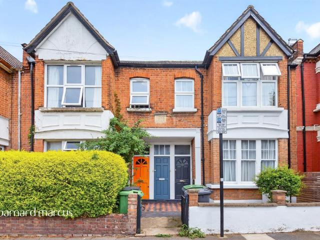 Flat for sale in Greater London