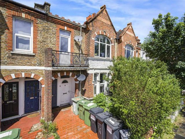 Flat for sale in London Borough of Lewisham, Greater London