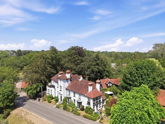Flat for sale in Old Harlow, Harlow
