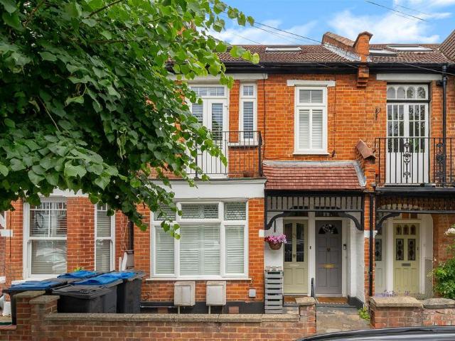 Flat for sale in London Borough of Merton, Merton Park