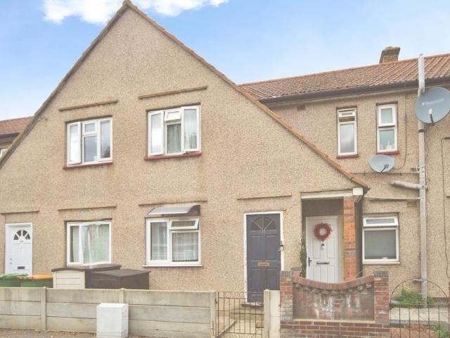 Flat for sale in London Borough of Newham, Greater London