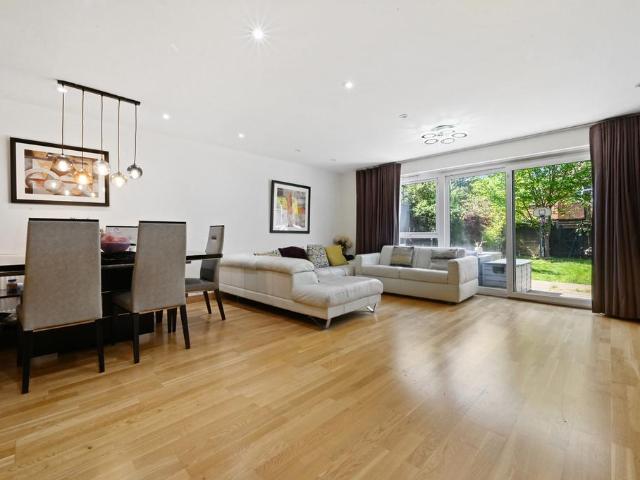 Flat for sale in Greater London