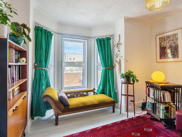 Flat for sale in Leyton, Greater London
