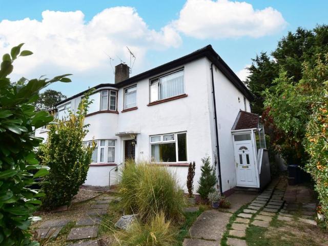Flat for sale in Garston, Watford