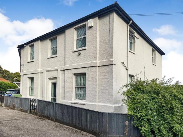 Flat for sale in Aldershot, Hampshire