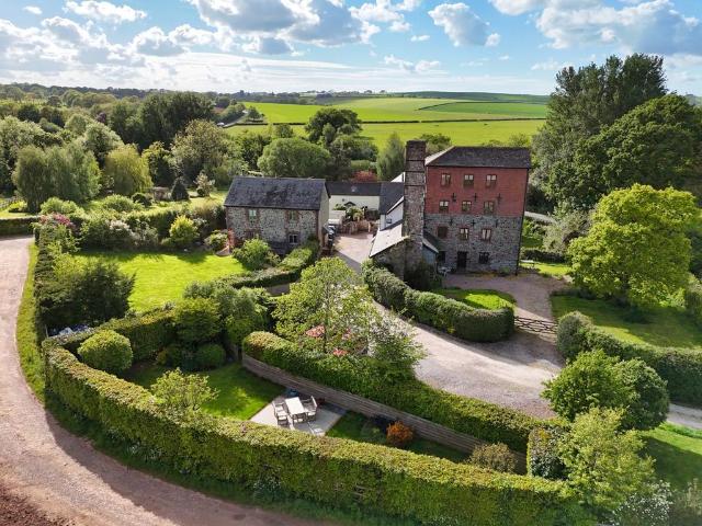 Flat for sale in North Tawton, Weir Quay
