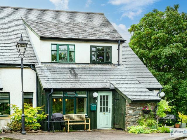 Flat for sale in Ardnadam, Scotland