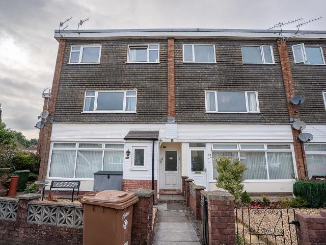 Flat for sale in Castle Park, Wales