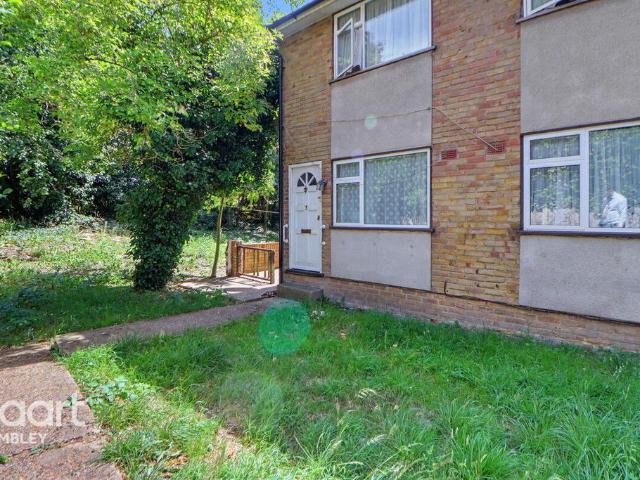Flat for sale in Greater London